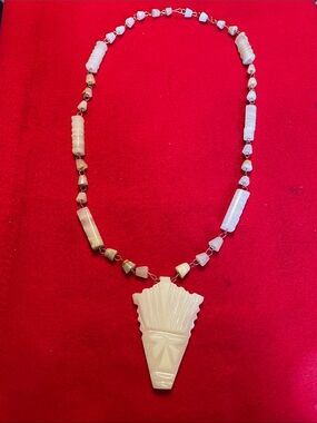 Vintage Natural Agate Carved Beads Totem Pendant Tribal Necklace